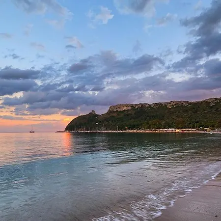 Pier Holiday House - Poetto Apartment Cagliari